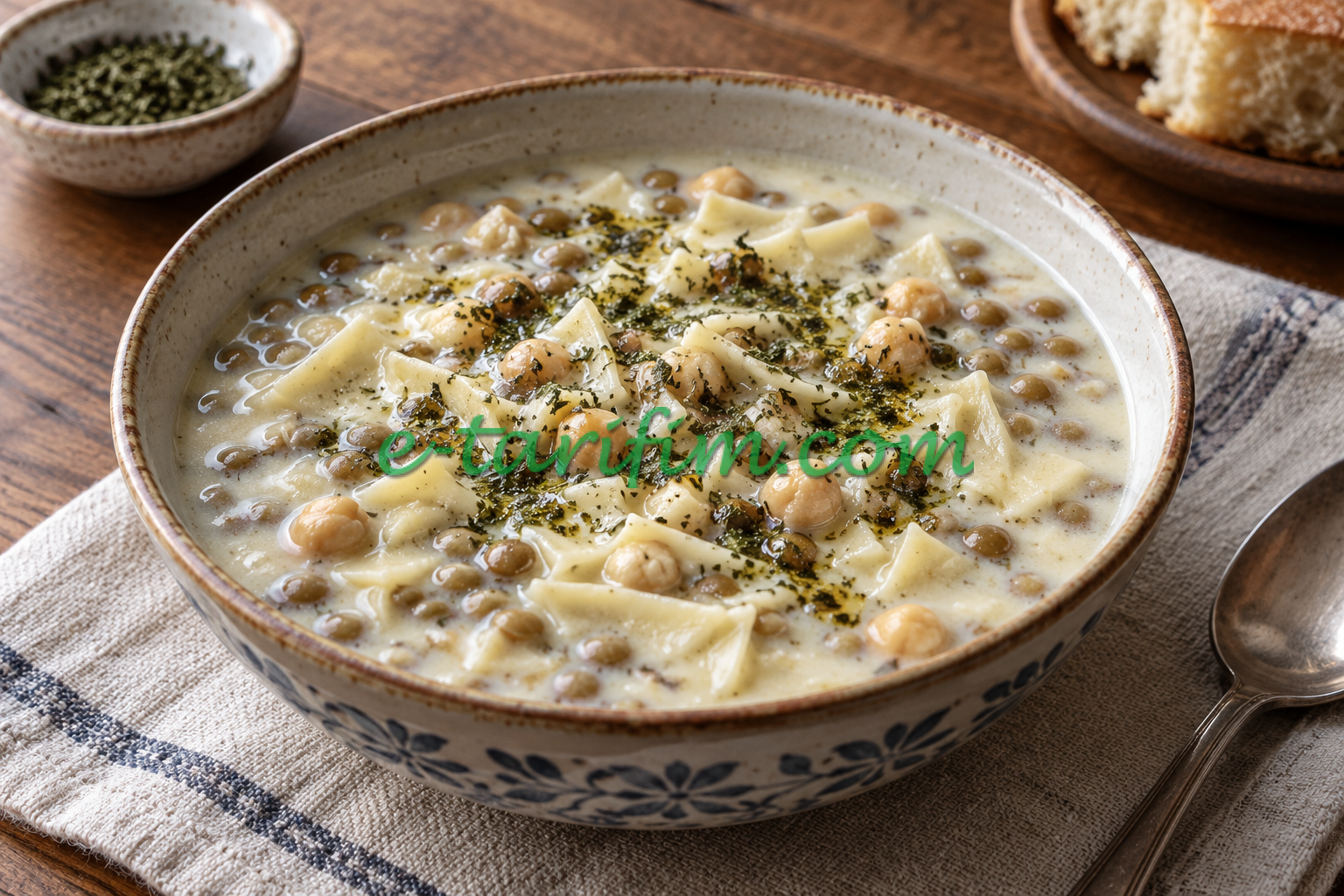 Tutmaç Çorbası Tarifi (Yoğurtlu, 4 Kişilik) — temsili yemek görseli